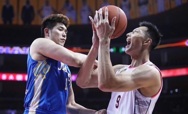 爱游戏官网-关于CBA常规赛倒计时；尼斯赛前完成体检；细节引发关注；信心回归；控场能力受关注的信息