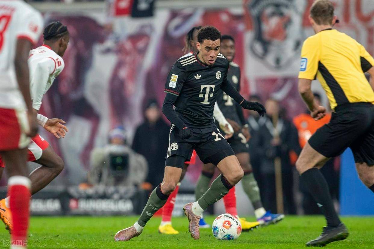 关于拜仁慕尼黑发布备战花絮，国际比赛日回应争议，全明星赛任务艰巨，资深球员宣示担当的信息